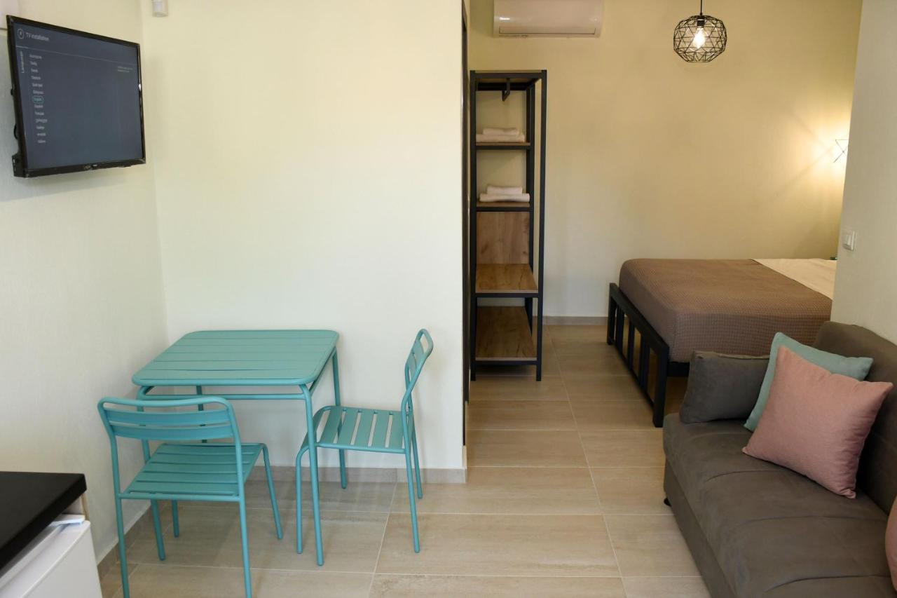 Theano Luxury Suites Nikiti Exterior photo
