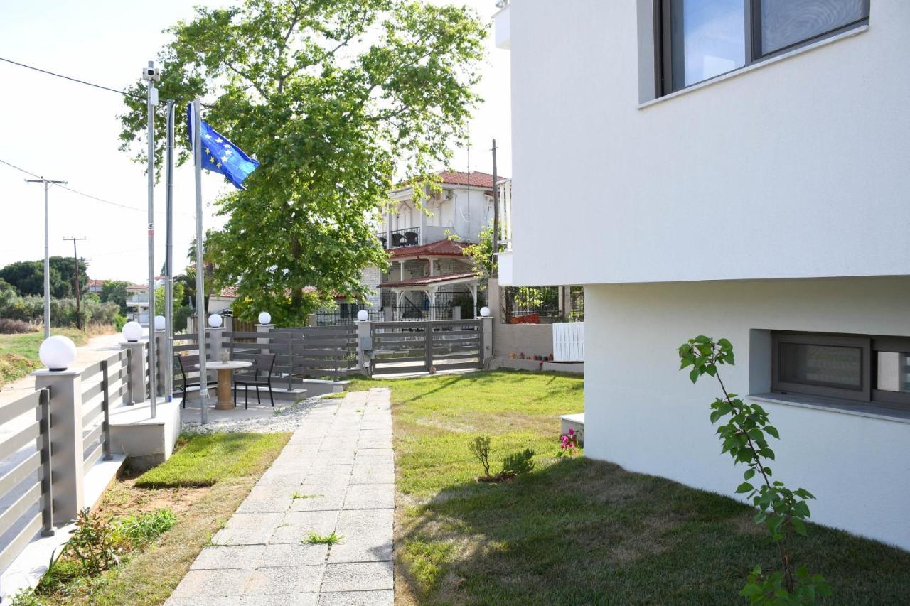 Theano Luxury Suites Nikiti Exterior photo
