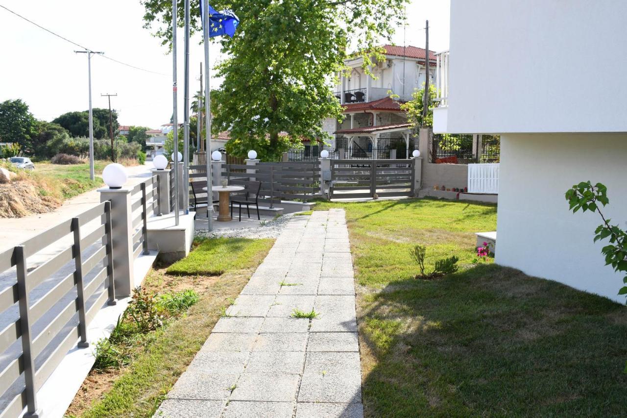 Theano Luxury Suites Nikiti Exterior photo
